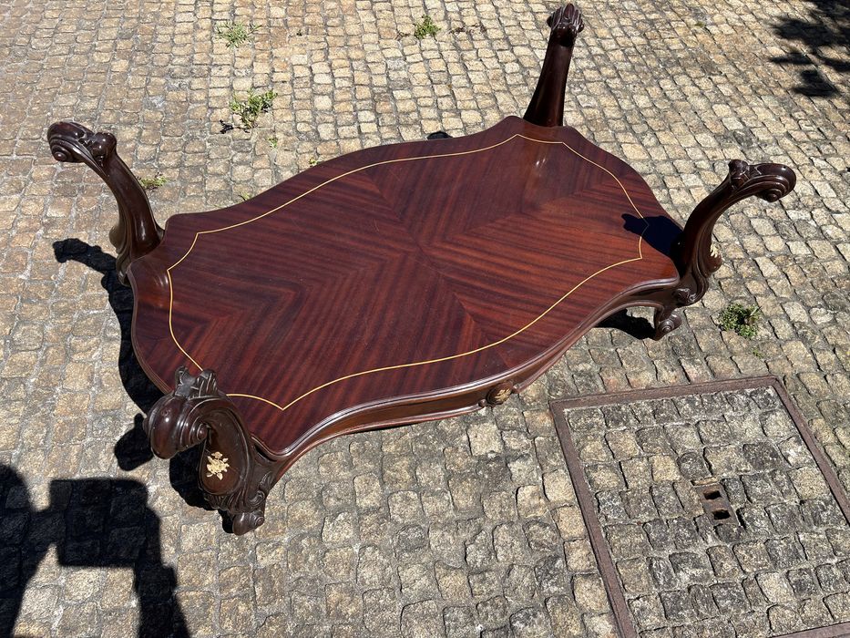 Mesa de centro em madeira