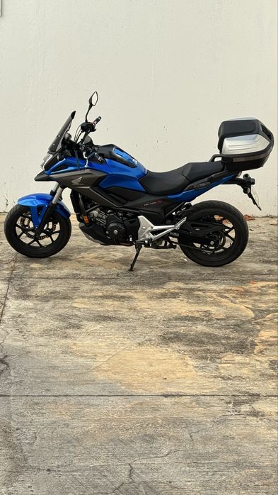 Honda Nc 750x vendo ou troco por carrinha comercial.