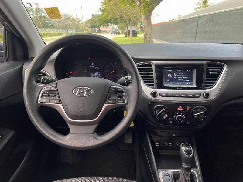 2022 Hyundai Accent