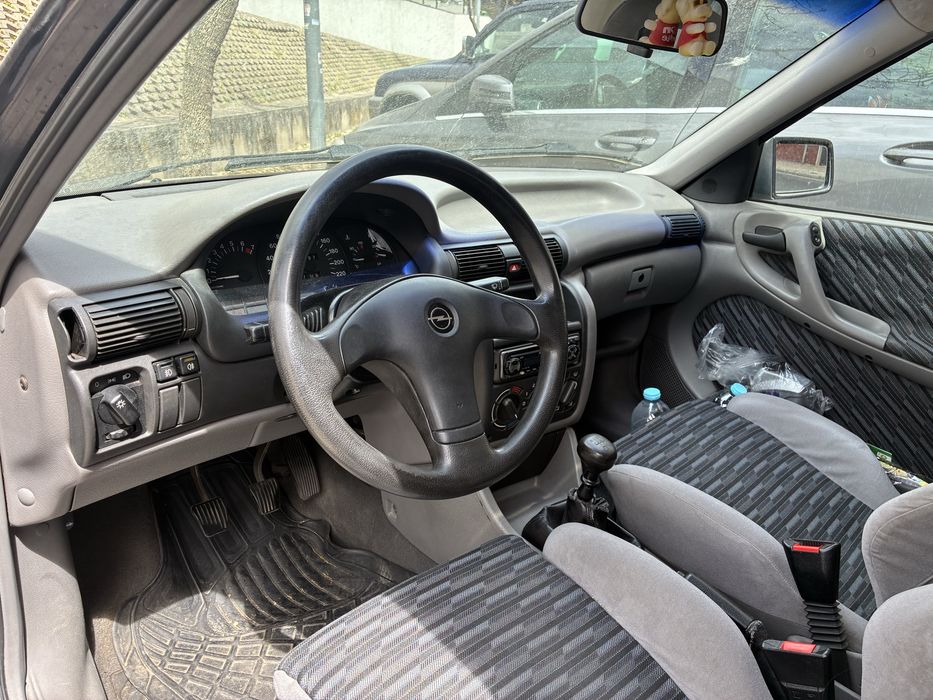 Opel Astra - Junta Queimada