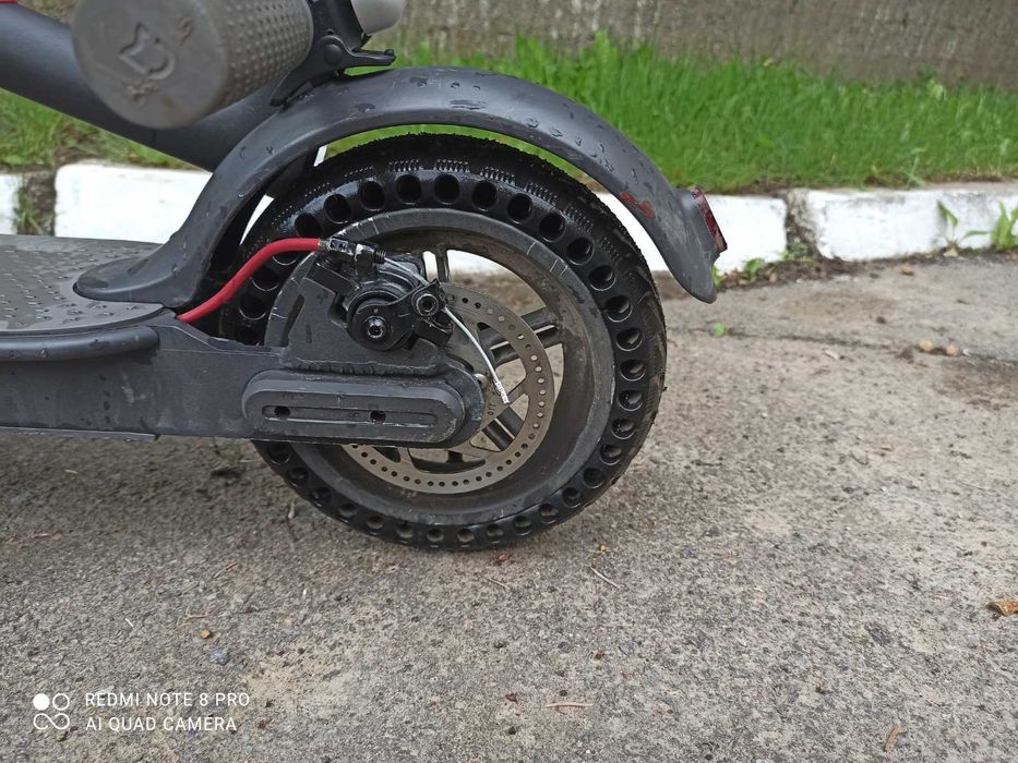 Електросамокат Xiomi m365