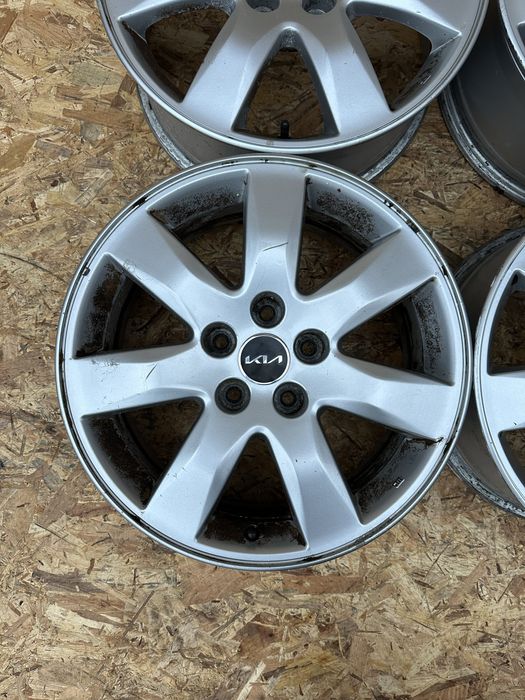 Диски5.114.3 R17 ET41 ЦО(діа)67.1 KIA титани диски