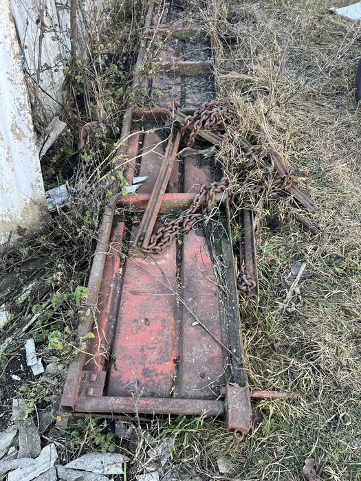 Гноєрозкидач прт7 під реставрацію