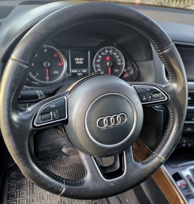 Продам авто Audi Q5