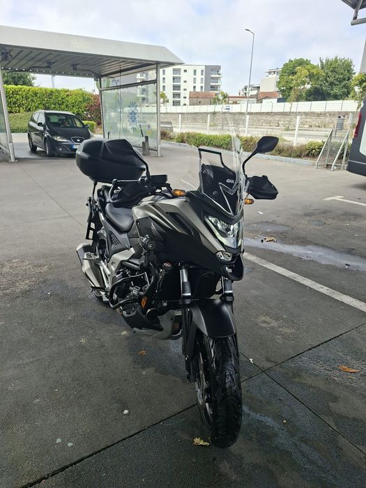 Honda NC750X  — 38.000 km / Pneus novos / Revisões documentadas