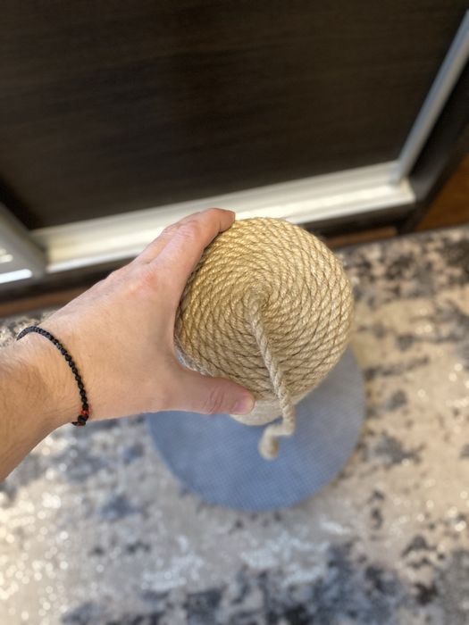 Кігтеточка для кота,якісна кігтеточка.