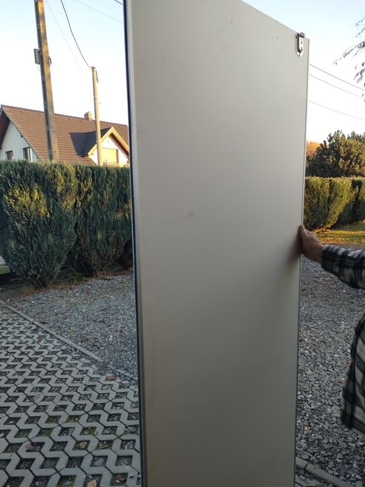 Dziwi przesuwne do szafy