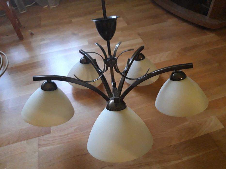 Stylowy komplet lamp
