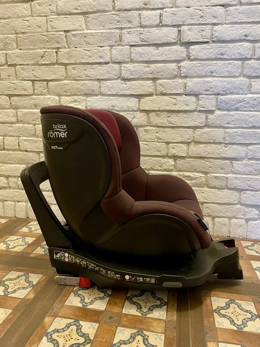 Автокрісло Britax Romer DUALFIX від 0 до 4х років