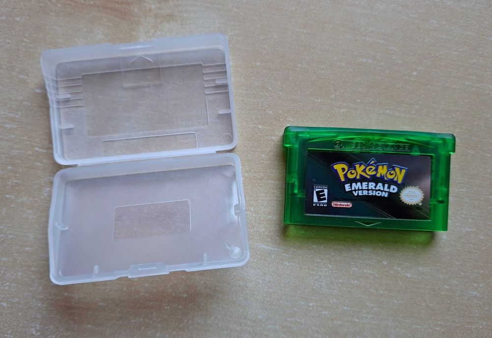 Pokemon Emerald Advance
