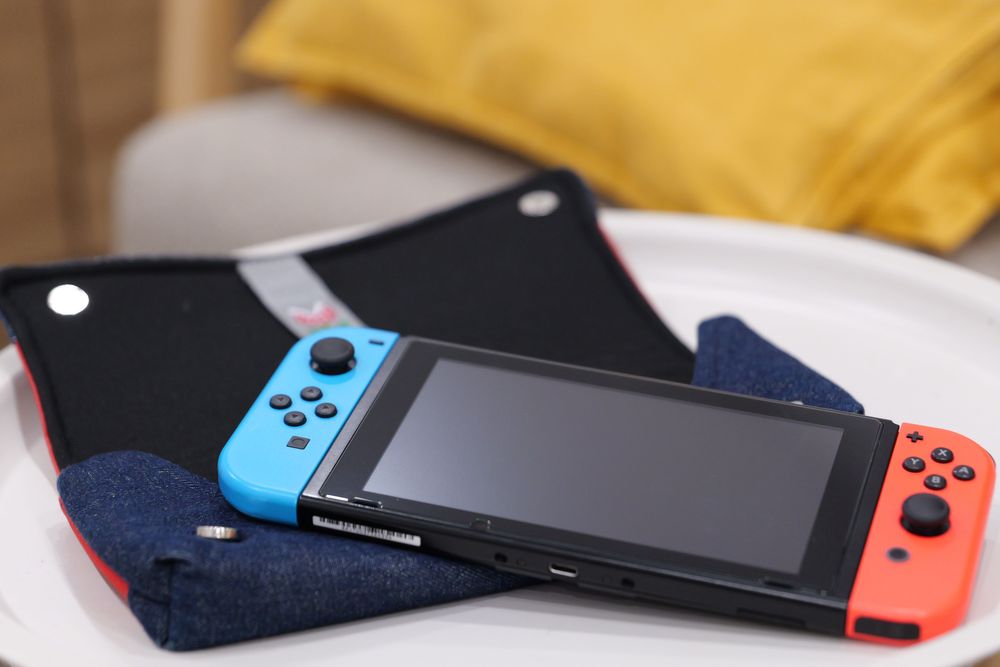 Nintendo Switch V1 Desbloqueada – 512GB – Impecável