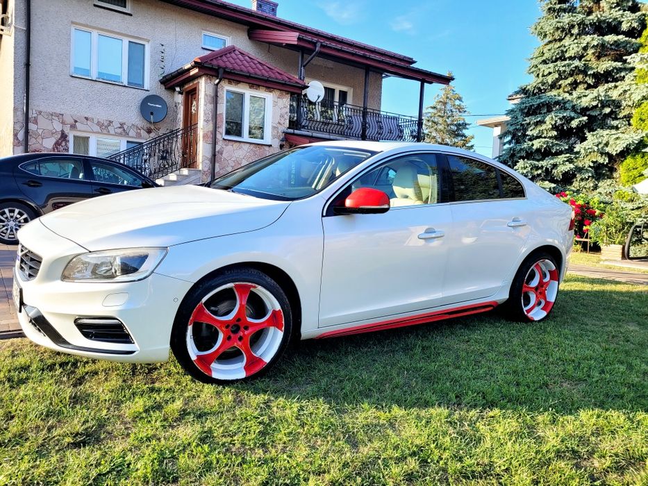 VOLVO S60 rok 2015 benzyna