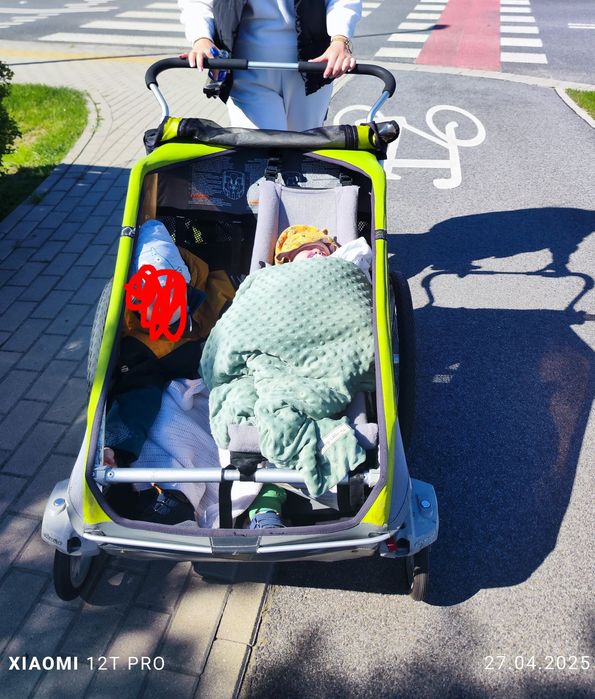 Przyczepka rowerowa biegowa  chariot cougar thule 2