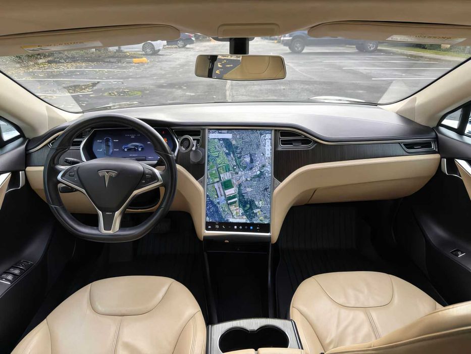 Tesla Model S      2013