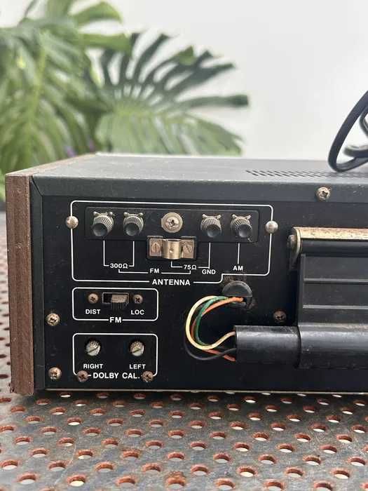 Amplificador integrado Akai AA-810DB