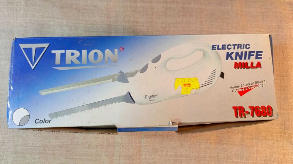 Електричний ніж TRION TR-7680 – у комплекті 3 леза та коробка
