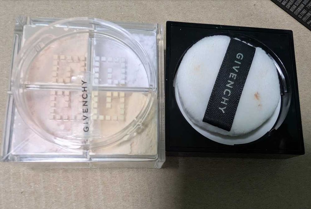 Рассыпчатая порохообразная пудра Givenchy Prisme Libre 4в 1 с пуховкой