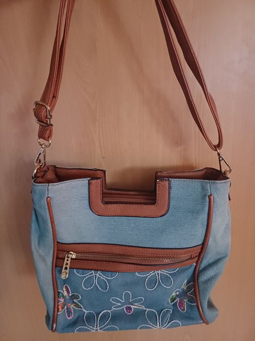 Mala de Senhora em Pele