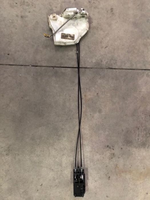 Fecho de porta esquerdo suzuki swift 3portas