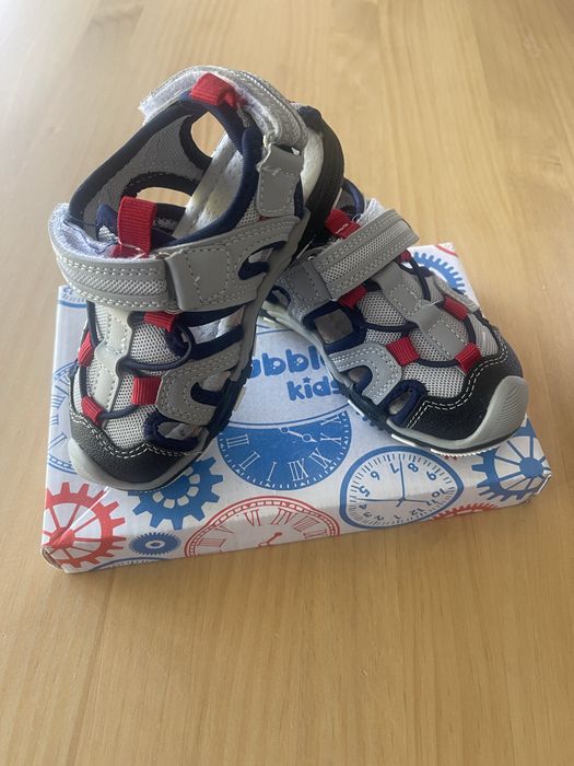 Sandalias menino 27