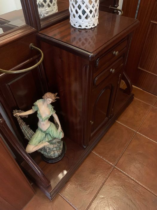 Armário de madeira com espelhos - 1,85x1.02m