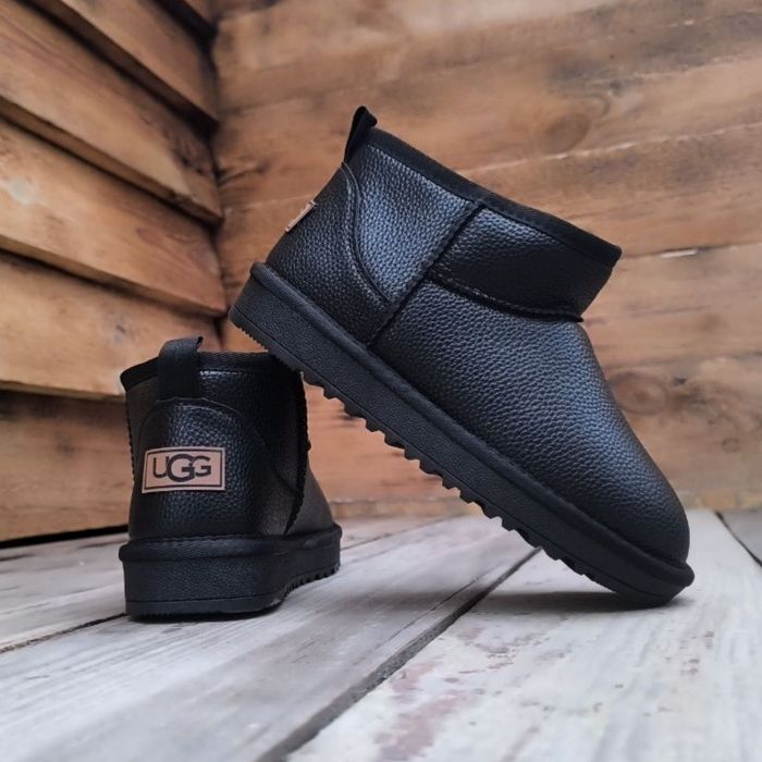 Чорні шкіряні міні короткі угги чоботи черевики жіночі ugg кожаные угі