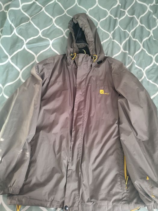 kurtka przeciwdeszczowa