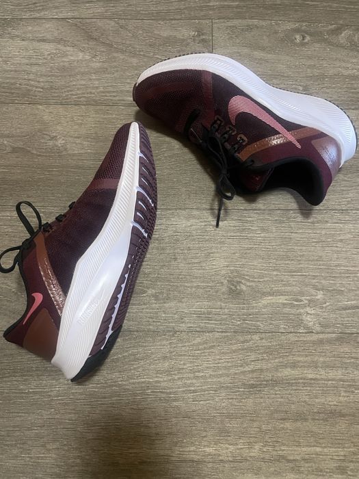 Кросівки жіночі Nike