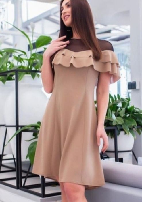 Платье миди с воланами на плечи и сеткой беж XL из плотной ткани