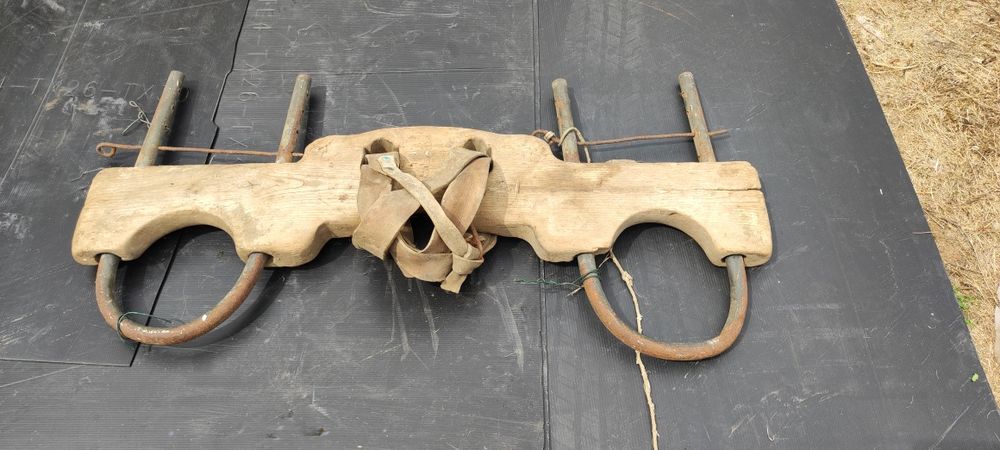 Canga de bois em madeira