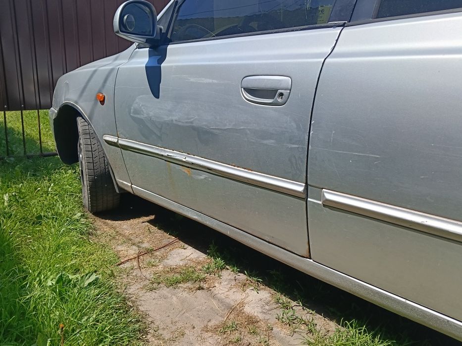 Продам Хюндай акцент 2002р.1.6бензин