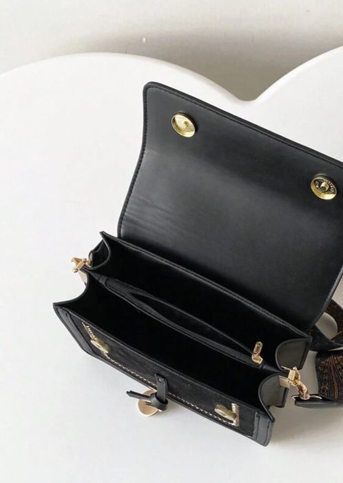 Torebka Damska na ramię czarna pasek folklor napisy