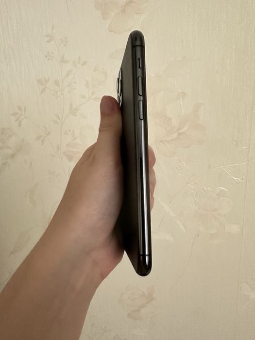 iPhone 11 Pro 64 ГБ