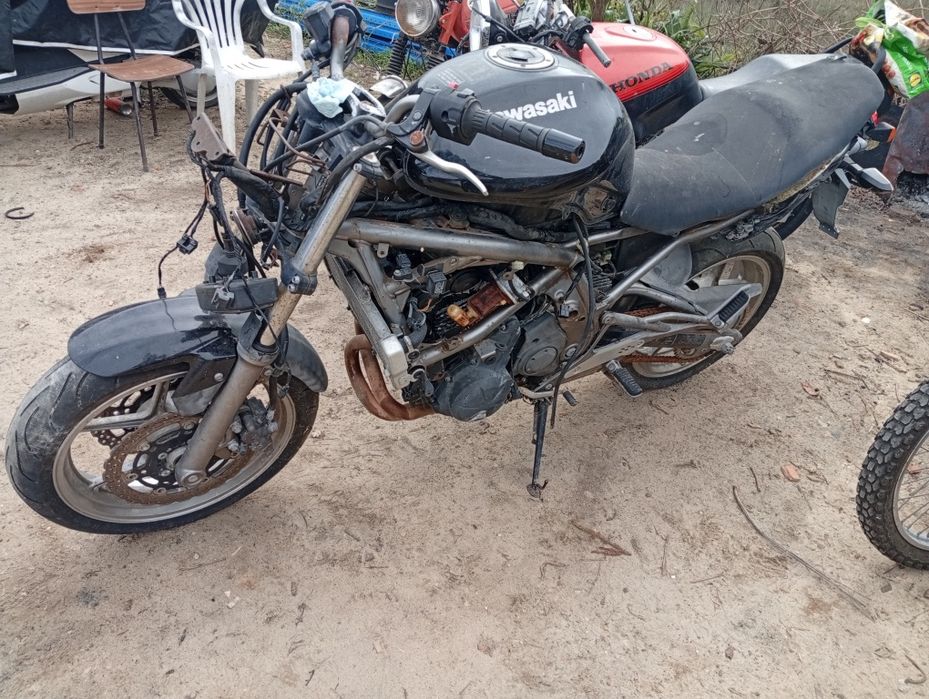 Kawasaki er650 acidentada