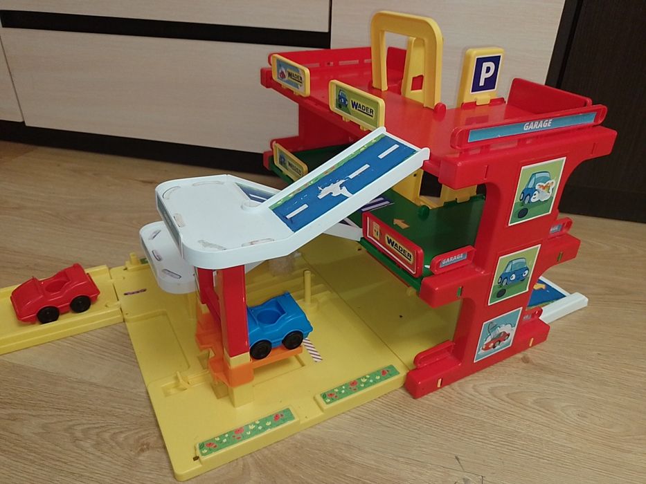 Гараж  паркінг  + трек для машинок  Вадер Wader з ліфтом + 2 машинки