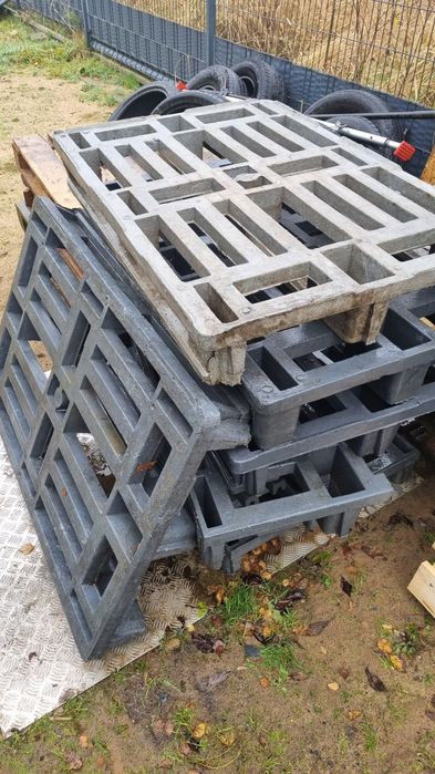 Sprzedam palety 120 x 80 z.tworzywa bardzo mocne
