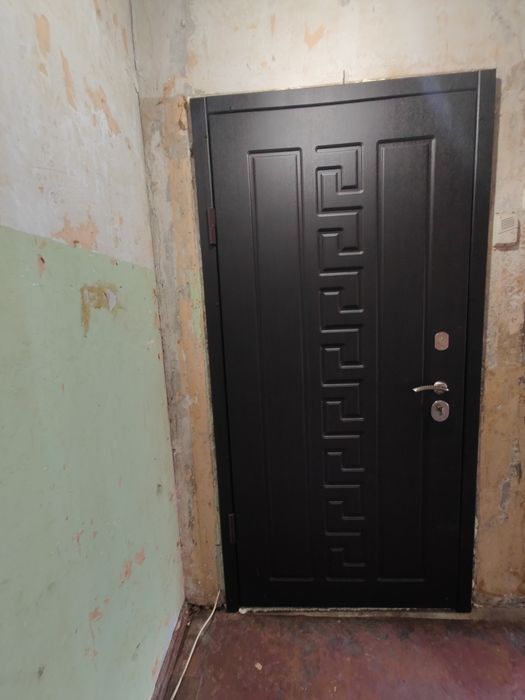 Продам 3 комнатная квартира Салтовка метро Студенческая Экв. 37000
