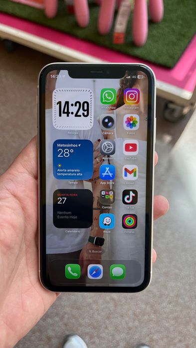 iPhone 11 128gb.