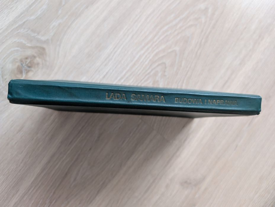 Stara książka Łada Samara z 1990 roku