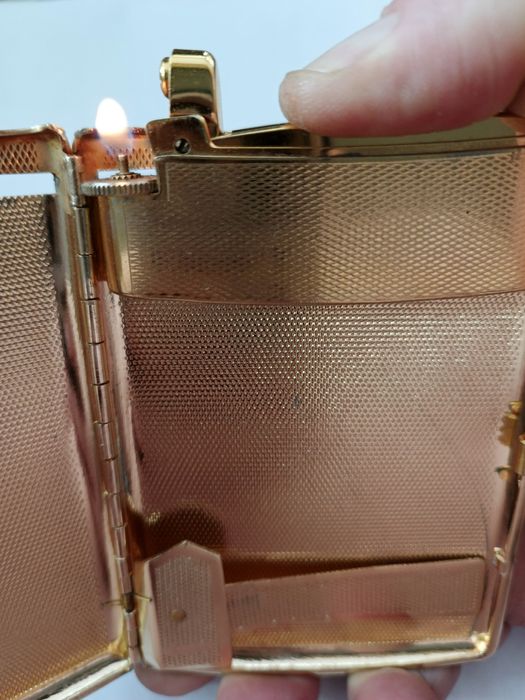 Продам вінтажну запальничку