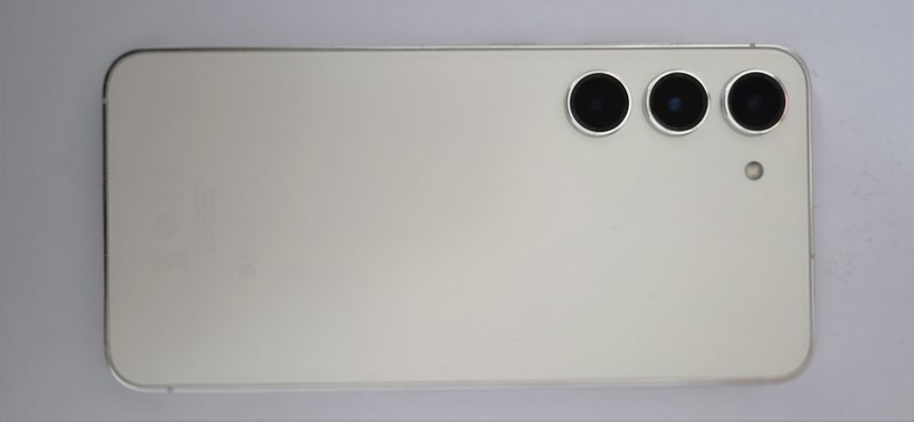 Sprzedam Samsung Galaxy S23