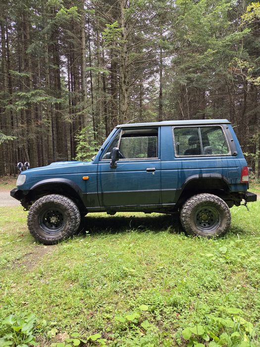 2x  Hyundai Galloper 3D 1999r 2.5