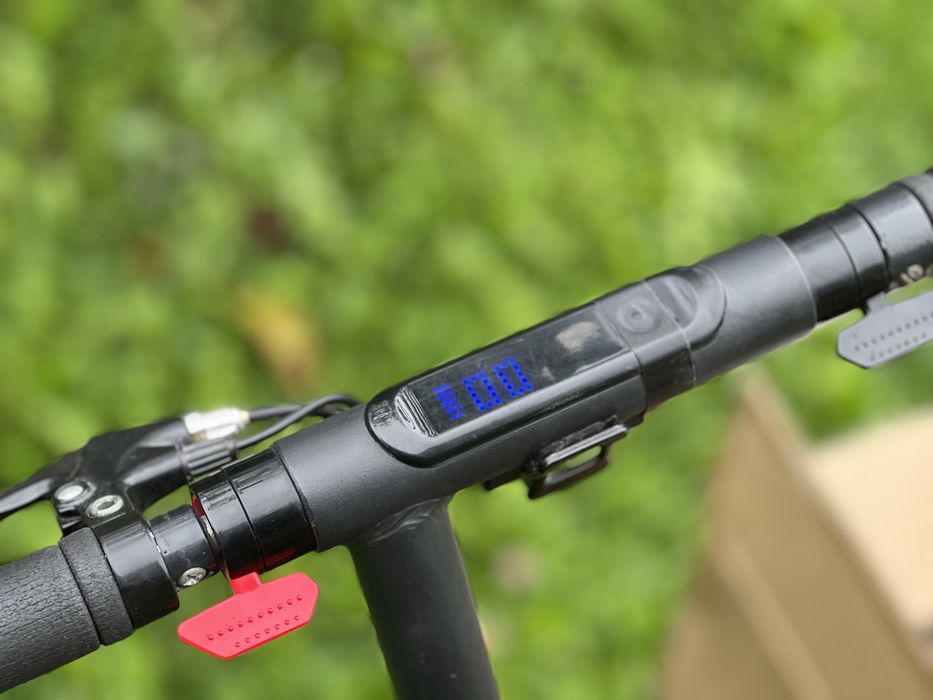 Maxxter teo Max електросамокат