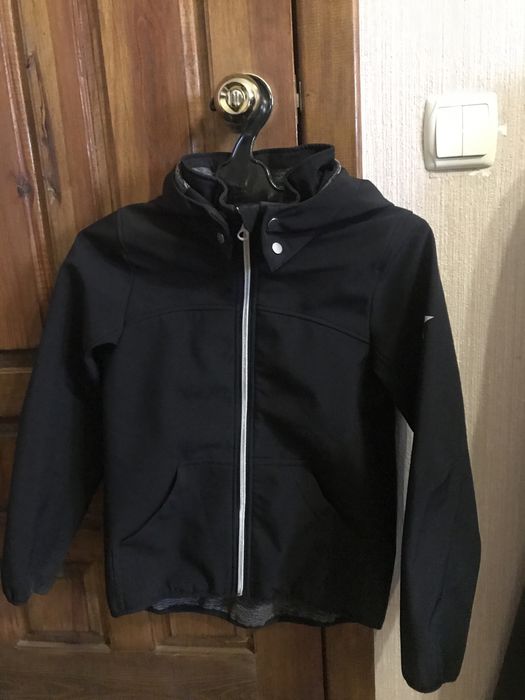 Куртка h&m 8-11 лет