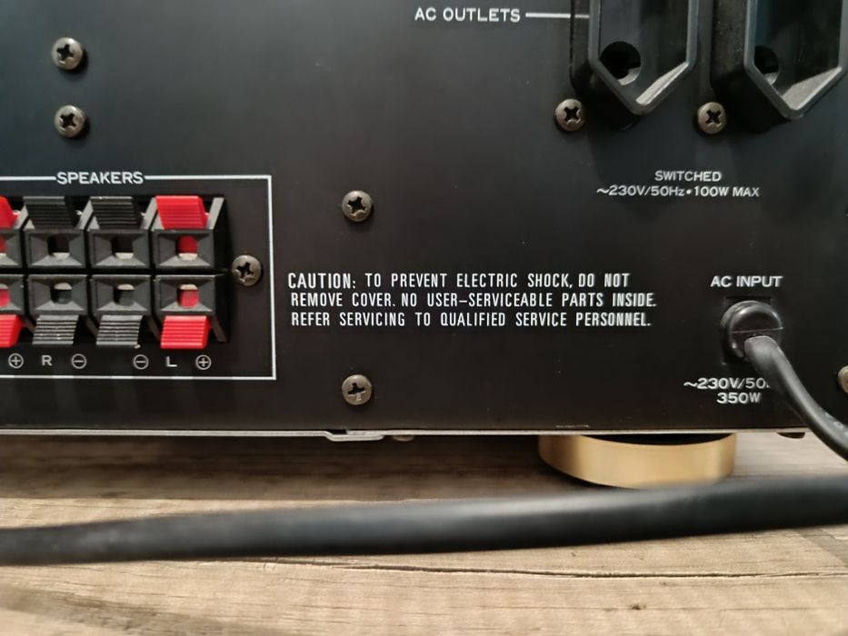 Wzmacniacz Sherwood AX5010r  o mocy 350 w