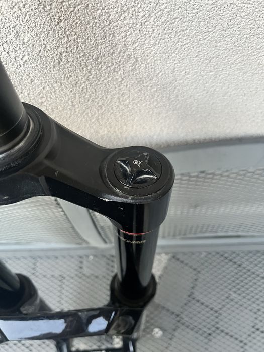 Rock shox zeb ultimate charger 3.1