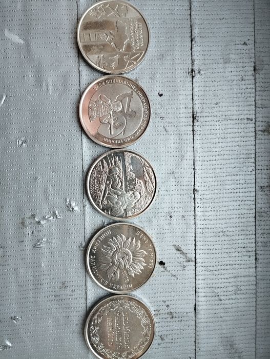 Продам монеты 10гривен