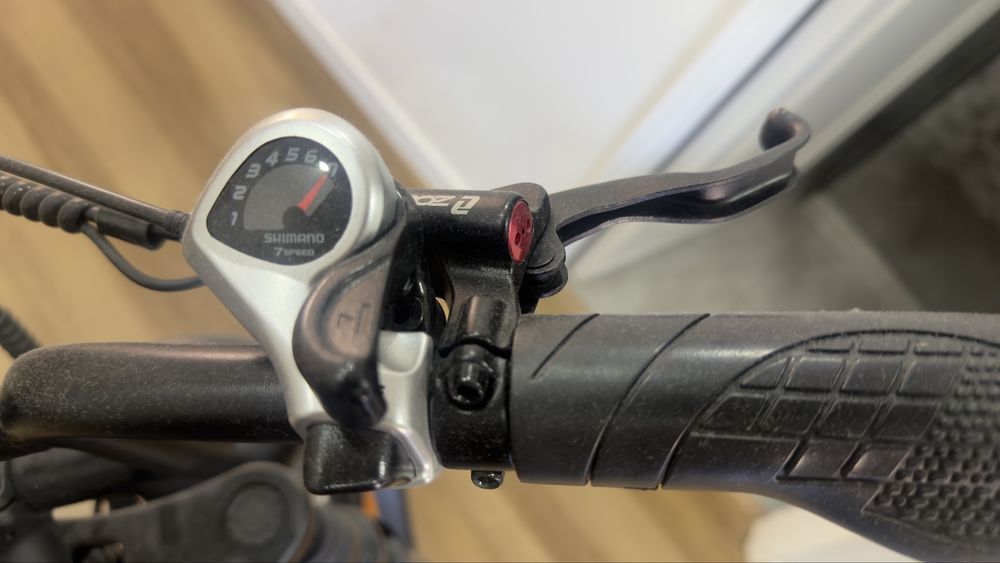 Bicicleta E- Bike V8  C63
