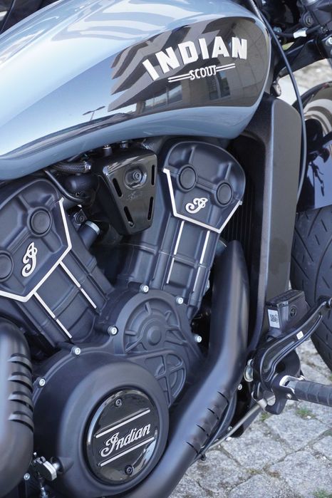 Indian Scout Rogue A2 – Stealth Gray