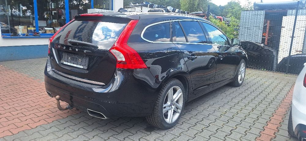 Cały na części Volvo v60 I 2013r 2.4 D5